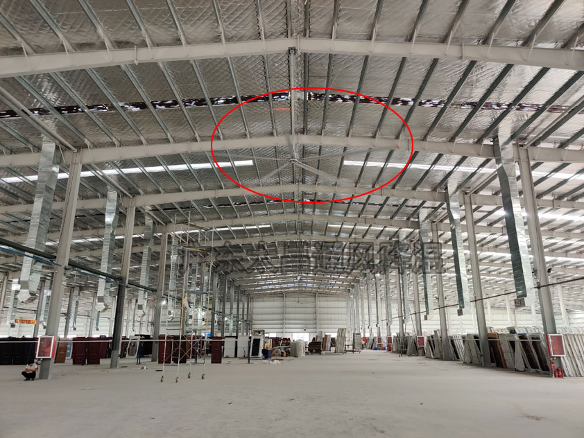 鋼結(jié)構(gòu)廠房通風(fēng)降溫有什么好的處理方法？