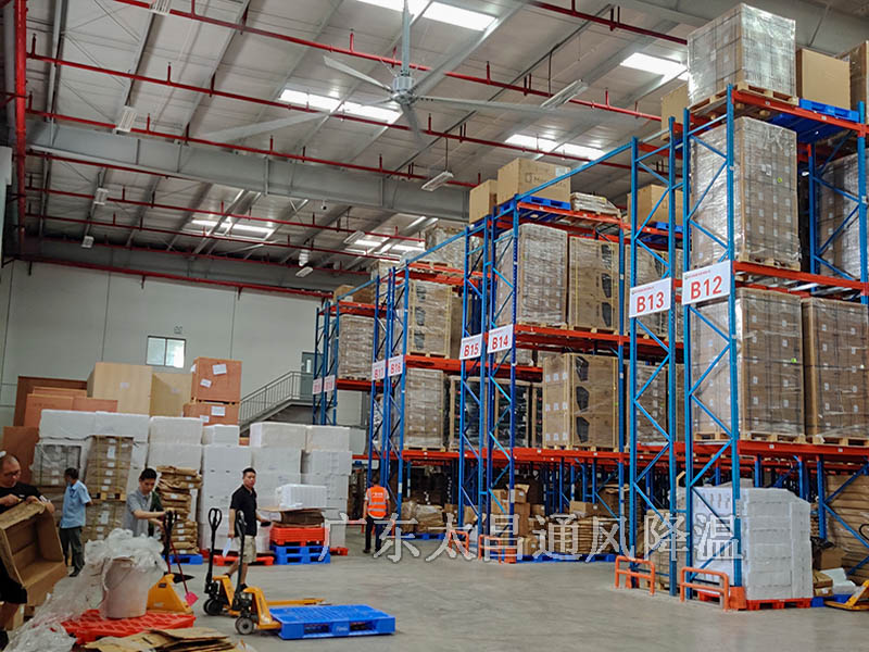 大型工廠降溫用哪種降溫設(shè)備比較好？