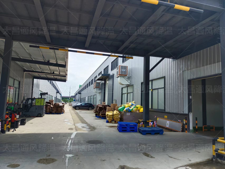 進(jìn)入夏季車間很熱怎么降溫？用什么通風(fēng)降溫設(shè)備好