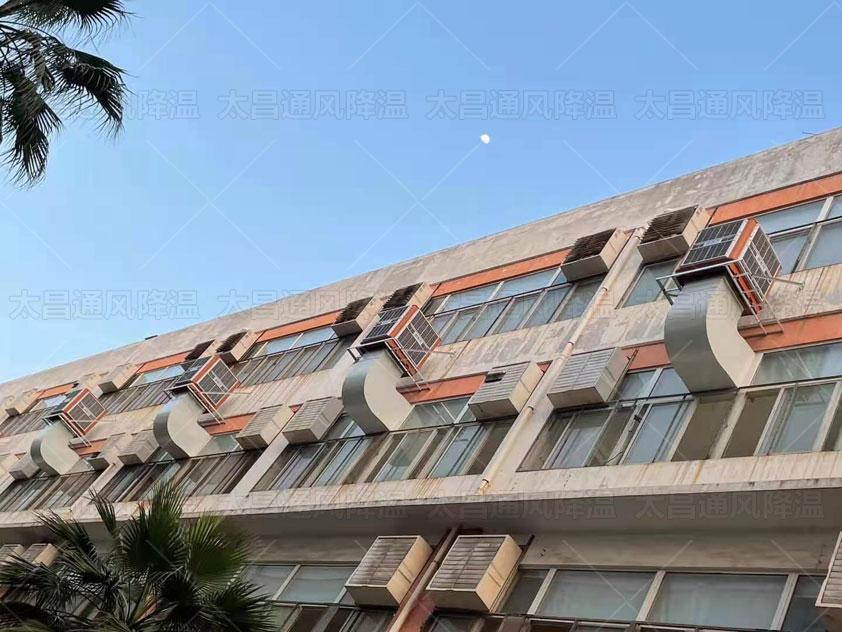 屋頂安裝環(huán)?？照{(diào)