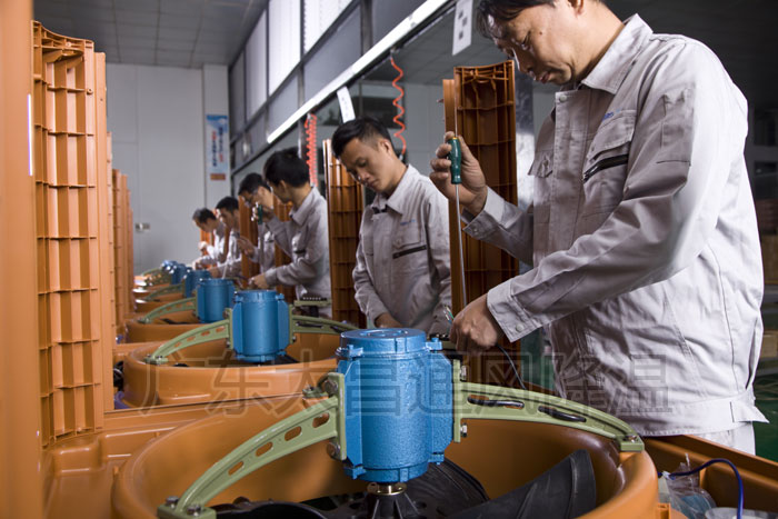 環(huán)?？照{(diào)生產(chǎn)線